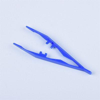 Pinza para Apósitos Estéril Desechable — Disposable Sterile Dressing Forceps SKU XY452