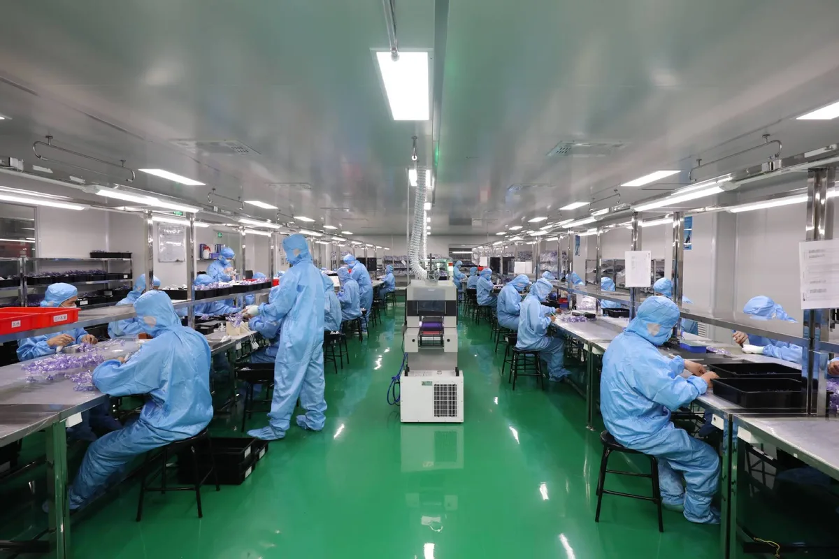 Cleanroom assembly