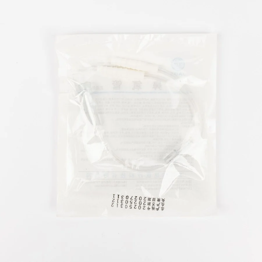 Cánula de tres vías con salida para humidificador