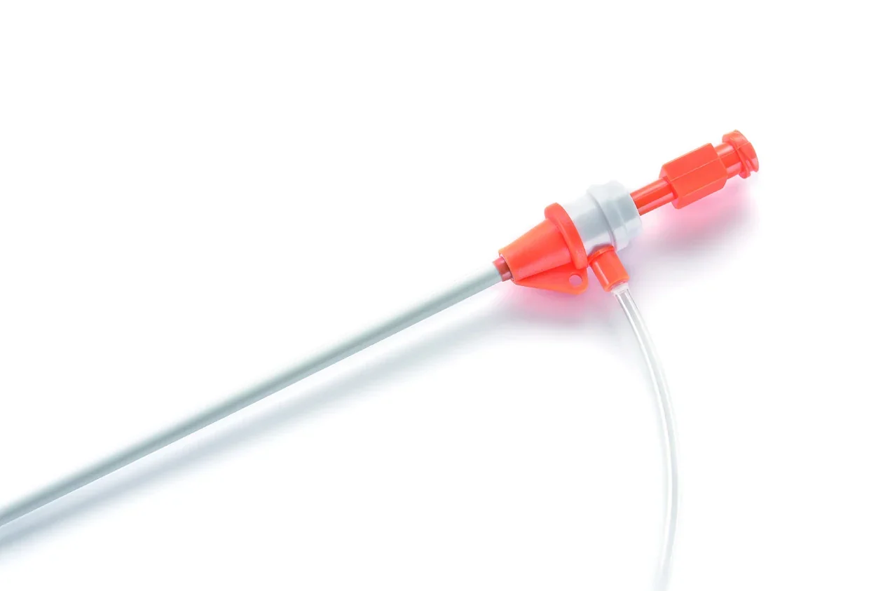 Conectores Hemostáticos — Rosca, Click y Empuje variante 3